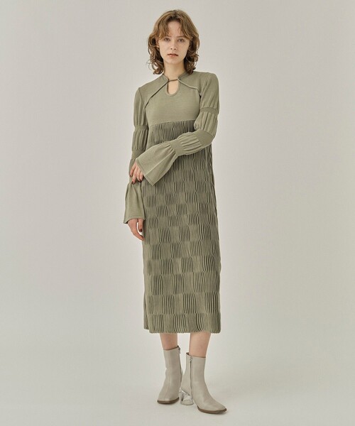 PUBLIC TOKYO(パブリックトウキョウ)の「【スタイルアップ】ウェーブジャガードニットワンピース(ワンピース・レディース・グリーン/ブラック/ブラウン・FREE)」の15枚目の写真