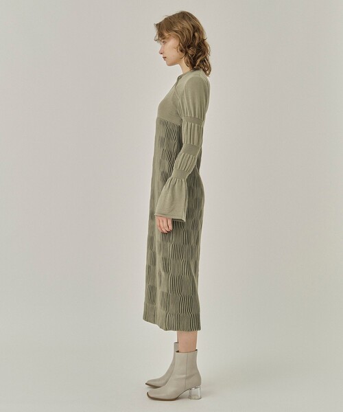 PUBLIC TOKYO(パブリックトウキョウ)の「【スタイルアップ】ウェーブジャガードニットワンピース(ワンピース・レディース・グリーン/ブラック/ブラウン・FREE)」の17枚目の写真