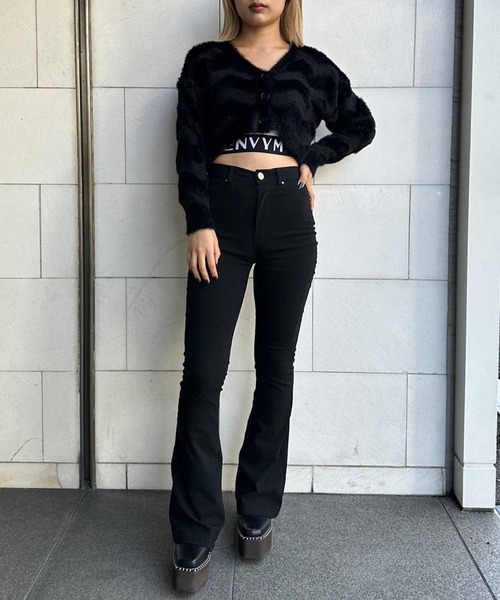 ENVYM（アンビー）の「シャギーパターンニットカーディガン（カーディガン/ボレロ・レディース・ブラック/ホワイト/ブルー・FREE）」の17枚目の写真