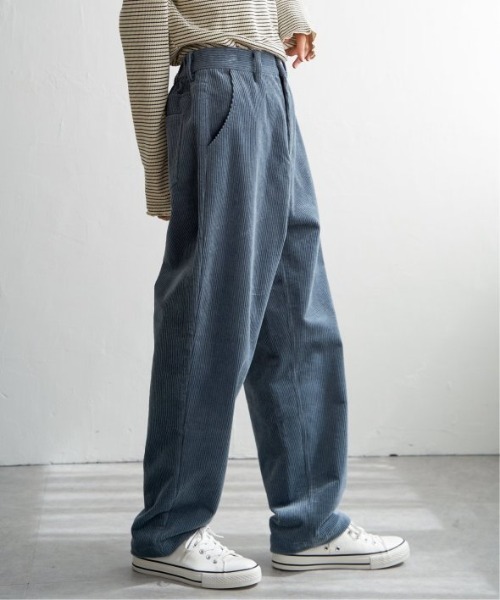 LBC（エルビーシー）の「コーデュロイゆるテーパードパンツ（その他パンツ・レディース・オフホワイト/チャコールグレー/ブルー/ダークオリーブ・M/L）」の13枚目の写真