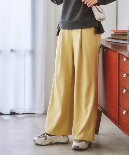 nissen（ニッセン）の「【褒められシルエット】ワイドパンツ（スラックス・レディース・サックスブルー/オフホワイト/イエロー/パープル/グリーン/ピンク/ブラック・L/LL/M/S）」の6枚目の写真