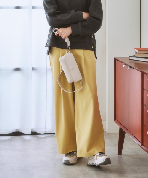 nissen（ニッセン）の「【褒められシルエット】ワイドパンツ（スラックス・レディース・サックスブルー/オフホワイト/イエロー/パープル/グリーン/ピンク/ブラック・L/LL/M/S）」の8枚目の写真