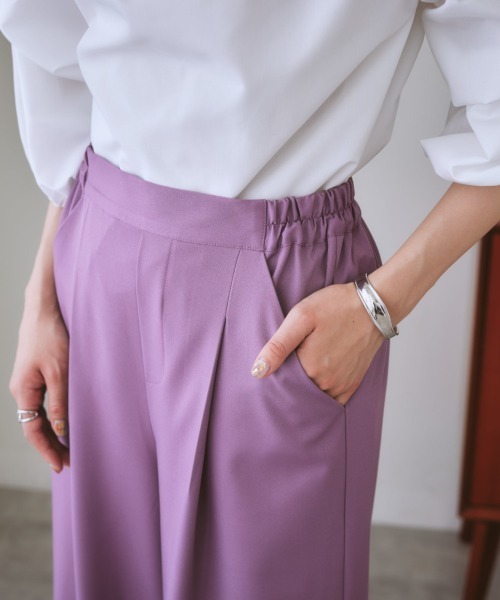 nissen（ニッセン）の「【褒められシルエット】ワイドパンツ（スラックス・レディース・サックスブルー/オフホワイト/イエロー/パープル/グリーン/ピンク/ブラック・L/LL/M/S）」の10枚目の写真