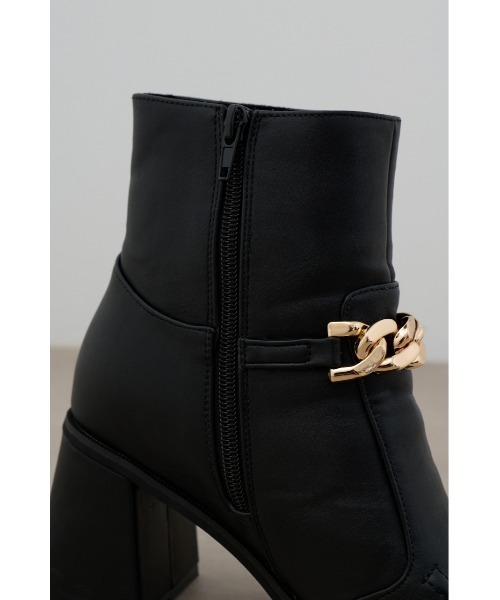 AZUL by moussy（アズールバイマウジー）の「メタルチェーンショートブーツ（ブーツ・レディース・ブラック・SMALL/MEDIUM/LARGE）」の10枚目の写真