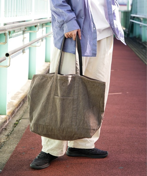 hobo（ホーボー）の「【hobo / ホーボー】TOTE BAG DUCK CANVAS KAKISHIBU DYED（トートバッグ・メンズ・ブラック/キャメル・FREE）」の6枚目の写真