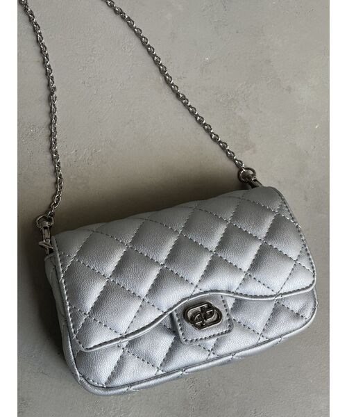 EMODA（エモダ）の「キルティングフォンケース（スマホケース/カバー・レディース・イエロー/ブラック/ミント/シルバー・FREE）」の4枚目の写真