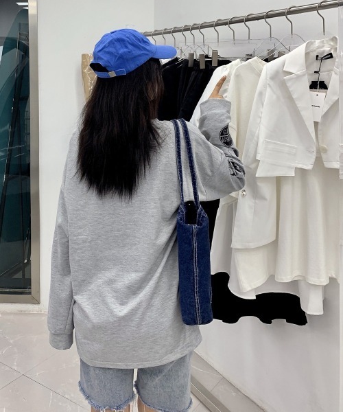 Miniministore(ミニミニストア)の「ロゴトレーナー 韓国風 ビッグシルエット(スウェット・レディース・グレー/ブラック/ホワイト・XL)」の17枚目の写真