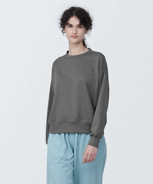 無印良品（ムジルシリョウヒン）の「〔MUJI WALKER〕婦人　ＵＶカット乾きやすいスウェットシャツ（スウェット・レディース・グリーン系2/ピンク/グレー系1/オフホワイト・XL/L/M/S）」の2枚目の写真