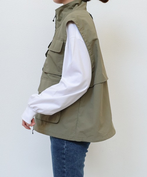 ANME(アンメ)の「接触冷感/UVカット(UPF50+)/撥水加工ダブルジップナイロンベスト(ベスト・レディース・ライトカーキ/ブラック/グレー/ネイビー・M/L)」の8枚目の写真