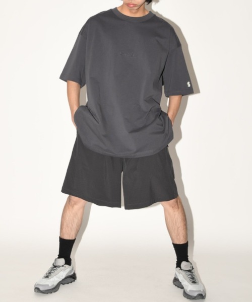 SUPERTHANKS（スーパーサンクス）の「刺繍＆バックプリント オーバーサイズTシャツ ""Sound"" S/S T-shirt"(ユニセックス)（Tシャツ/カットソー・メンズ・チャコールグレー/ブラック/ホワイト・S/M/L）」の16枚目の写真