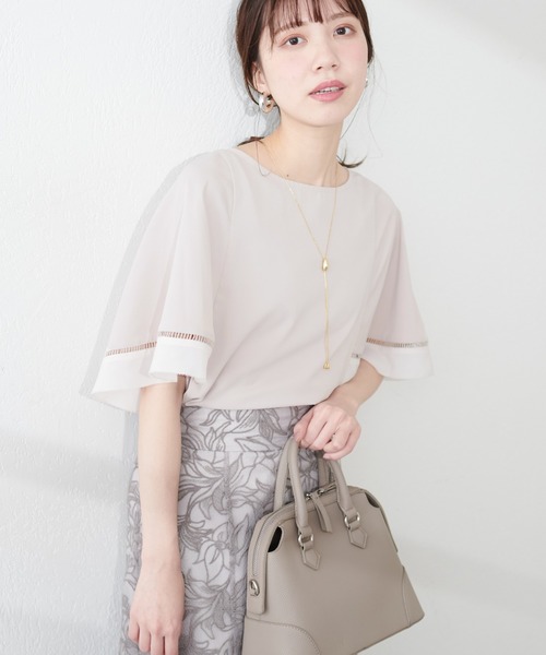 natural couture(ナチュラルクチュール)の「袖口配色切替ブラウス(シャツ/ブラウス・レディース・ライトベージュ/サックスブルー/アイボリー/ネイビー・FREE)」の2枚目の写真