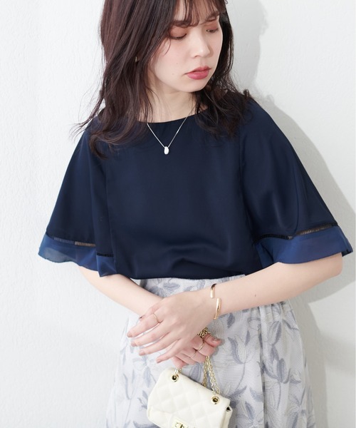 natural couture(ナチュラルクチュール)の「袖口配色切替ブラウス(シャツ/ブラウス・レディース・ライトベージュ/サックスブルー/アイボリー/ネイビー・FREE)」の15枚目の写真