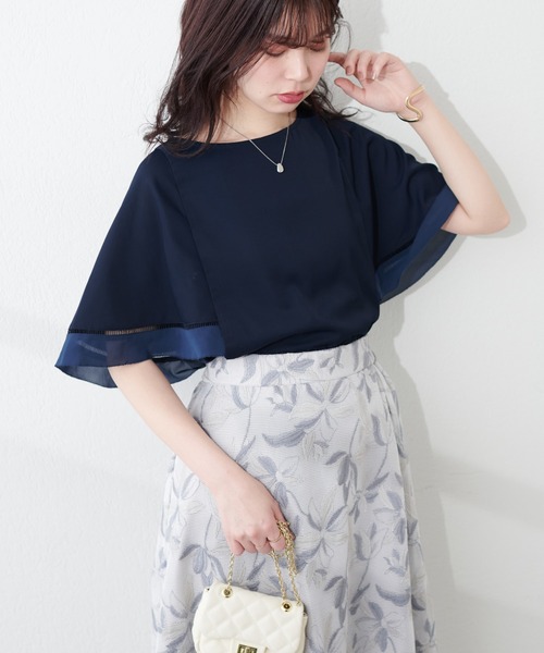 natural couture(ナチュラルクチュール)の「袖口配色切替ブラウス(シャツ/ブラウス・レディース・ライトベージュ/サックスブルー/アイボリー/ネイビー・FREE)」の17枚目の写真