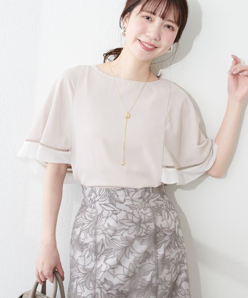 natural couture(ナチュラルクチュール)の「袖口配色切替ブラウス(シャツ/ブラウス・レディース・ライトベージュ/サックスブルー/アイボリー/ネイビー・FREE)」の12枚目の写真