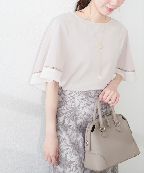 natural couture(ナチュラルクチュール)の「袖口配色切替ブラウス(シャツ/ブラウス・レディース・ライトベージュ/サックスブルー/アイボリー/ネイビー・FREE)」の11枚目の写真