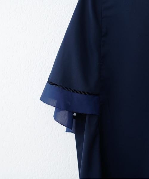 natural couture(ナチュラルクチュール)の「袖口配色切替ブラウス(シャツ/ブラウス・レディース・ライトベージュ/サックスブルー/アイボリー/ネイビー・FREE)」の19枚目の写真
