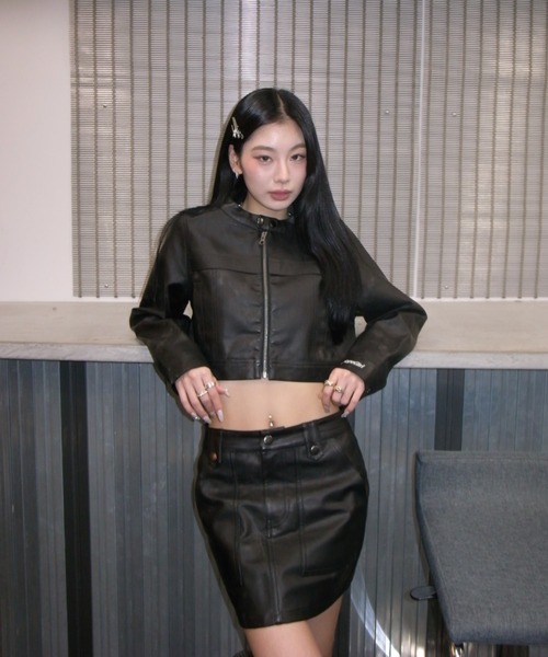Nope Girl(ノープガール)の「fake leather skirt(スカート・レディース・ブラウン/ブラック・SMALL/MEDIUM)」の8枚目の写真
