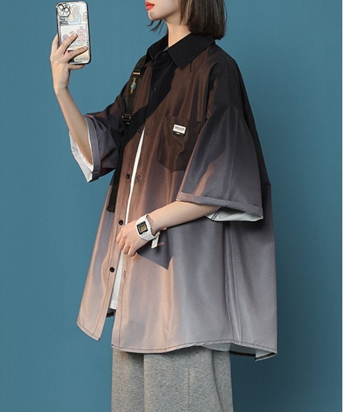 NEW GENTLEMAN(ニュージェントルマン)の「トロミ グラデ オーバーサイズ半袖シャツ(シャツ/ブラウス・メンズ・ブラック/ブルー/グリーン/コーラルピンク・M/L)」の6枚目の写真