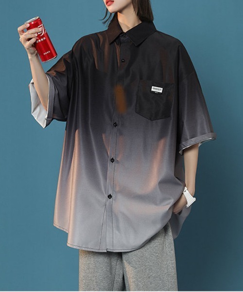 NEW GENTLEMAN(ニュージェントルマン)の「トロミ グラデ オーバーサイズ半袖シャツ(シャツ/ブラウス・メンズ・ブラック/ブルー/グリーン/コーラルピンク・M/L)」の9枚目の写真