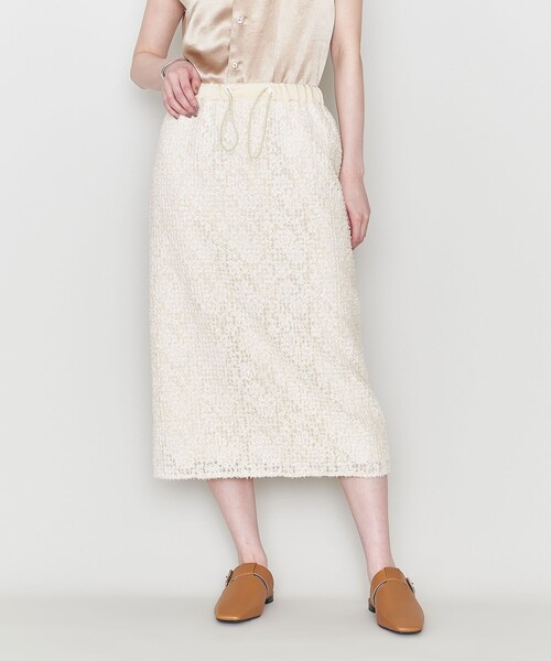 ASTRAET（アストラット）の「＜ASTRAET＞カットジャカード ウエストゴム タイトスカート（スカート・レディース・オフホワイト/ブラック・0/1）」の3枚目の写真