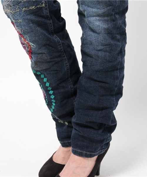 Desigual（デシグアル）の「「Desigual/デシグアル」サスペンダー付デニムパンツ（デニムパンツ・レディース・ブルー・LARGE/X-LARGE/X-SMALL/MEDIUM/SMALL）」の14枚目の写真