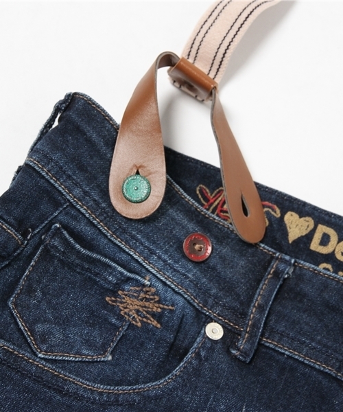 Desigual（デシグアル）の「「Desigual/デシグアル」サスペンダー付デニムパンツ（デニムパンツ・レディース・ブルー・LARGE/X-LARGE/X-SMALL/MEDIUM/SMALL）」の8枚目の写真