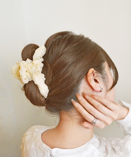 styiro(スタイロ)の「くしゅくしゅヘアバンス(ヘアゴム・レディース・ベージュ/ピンク/アイボリー/ブラック・FREE)」の7枚目の写真
