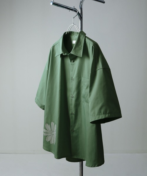 NILWAY(ニルウェイ)の「Flower print short sleeve shirt/フラワープリント 半袖シャツ(シャツ/ブラウス・メンズ・ライトグレー/ミント/チャコールグレー・LARGE/MEDIUM)」の3枚目の写真