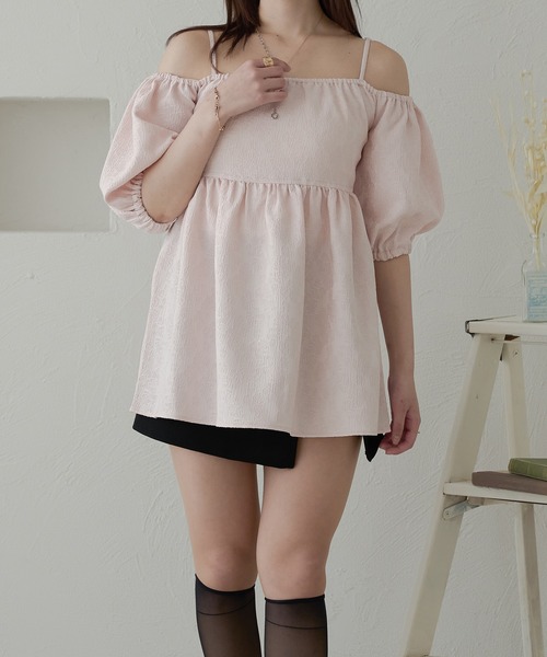 Ambre Neige(アンブルネージュ)の「off shoulder peplum tops / ポコポコオフショルペプラムトップス(Tシャツ/カットソー・レディース・ブラック/ライトピンク/アイボリー・FREE)」の11枚目の写真