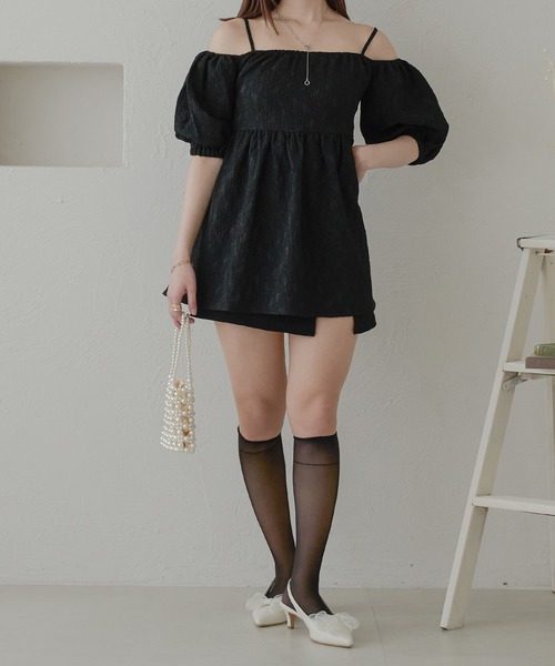 Ambre Neige(アンブルネージュ)の「off shoulder peplum tops / ポコポコオフショルペプラムトップス(Tシャツ/カットソー・レディース・ブラック/ライトピンク/アイボリー・FREE)」の13枚目の写真