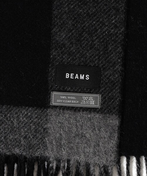 BEAMS（ビームス）の「パネルチェック マフラー（マフラー・メンズ・チャコールグレー/ブラック/ネイビー・ONE SIZE）」の13枚目の写真