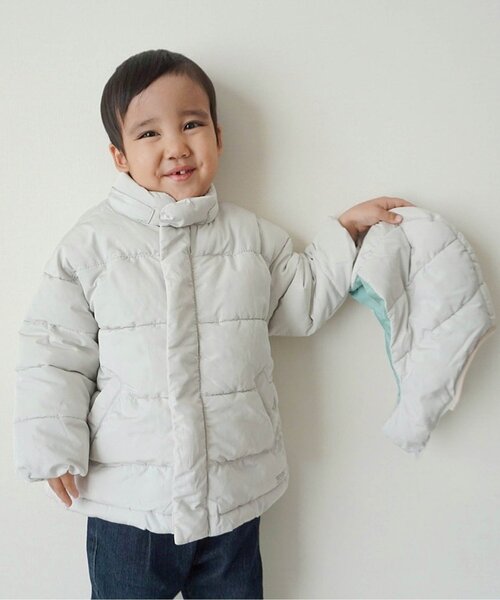 BREEZE(ブリーズ)の「ふわ軽インサレーションジャケット_マシンウォッシャブル(ダウンジャケット/コート・キッズ・ピンク/レインボー/ベージュ/インディゴブルー/イエロー/ブラック・80/90/100/110/120/130/140/150)」の20枚目の写真