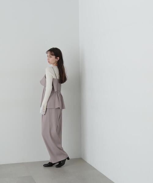 NATURAL BEAUTY BASIC（ナチュラルビューティーベーシック）の「◇ラッフル SETUP キャミソール（キャミソール・レディース・ブラック/グレー・FREE）」の16枚目の写真