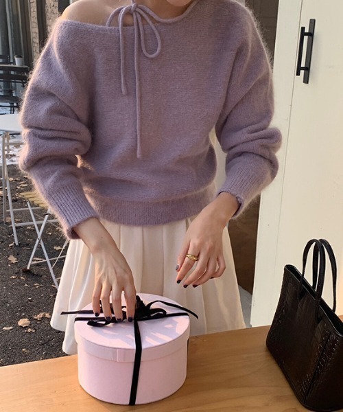 ABITOKYO(アビトーキョー)の「オフショルダーリボンニットプルオーバー(ニット/セーター・レディース・イエロー/パープル/ブルー/オフホワイト/ブラック・FREE)」の16枚目の写真