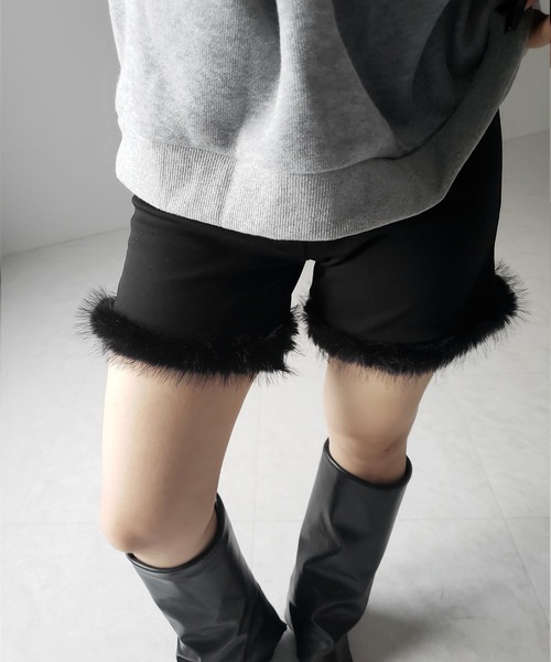 me+em select(ミームセレクト)の「【 4size 】ヘムフェザーバイカーショートパンツ / hem feather biker short pants(その他パンツ・レディース・ブラック・SMALL/MEDIUM/LARGE/X-SMALL)」の4枚目の写真