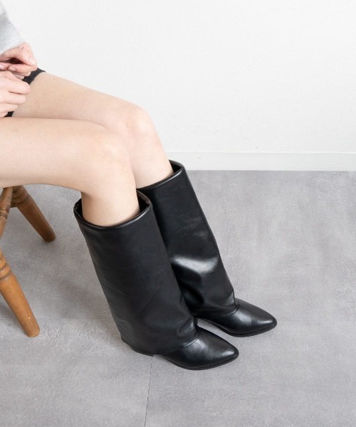 Fabby fabby（ファビィーファビィー）の「ポインテッドロングカバーブーツ（ブーツ・レディース・オフホワイト/ブラック/シルバー・LARGE/MEDIUM/SMALL）」の21枚目の写真