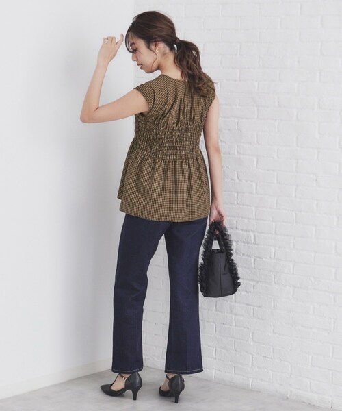 index(インデックス)の「◆チェック柄シャーリングペプラムブラウス【洗える】(シャツ/ブラウス・レディース・ブラウン系2/ダークブラウン系1・38)」の5枚目の写真