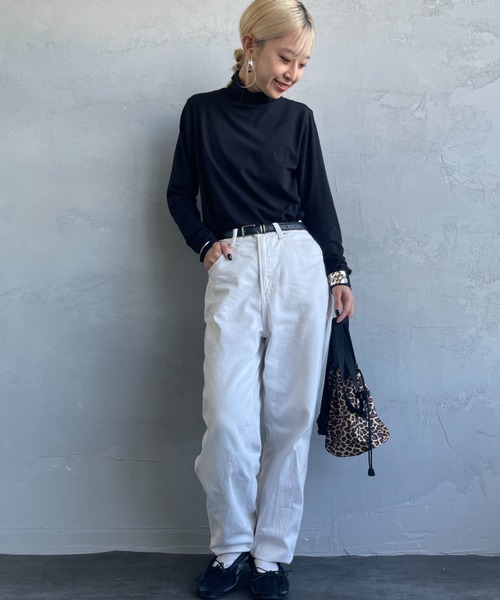 HANES（ヘインズ）の「[HANES/ヘインズ] ソフトフィット タートルネックTシャツ（Tシャツ/カットソー・レディース・ブラック/ホワイト・F）」の18枚目の写真