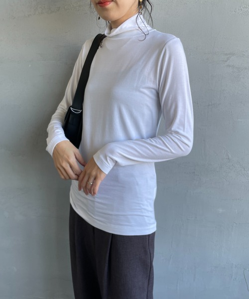 HANES（ヘインズ）の「[HANES/ヘインズ] ソフトフィット タートルネックTシャツ（Tシャツ/カットソー・レディース・ブラック/ホワイト・F）」の4枚目の写真