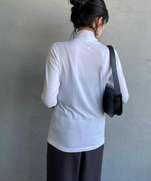 HANES（ヘインズ）の「[HANES/ヘインズ] ソフトフィット タートルネックTシャツ（Tシャツ/カットソー・レディース・ブラック/ホワイト・F）」の6枚目の写真