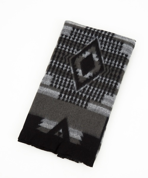 an meets zakka（アンミツザッカ）の「an meets zakka ネイティブ柄ファータッチマフラー（マフラー・メンズ・ブルー/ブラック×グレー/ブラウン/グレー/ピンク・ONESIZE）」の8枚目の写真