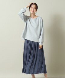 ITS'DEMO | 【着回し力◎/手洗い可】Vネックプルオーバー×サテンスカートSET(セットアップ)