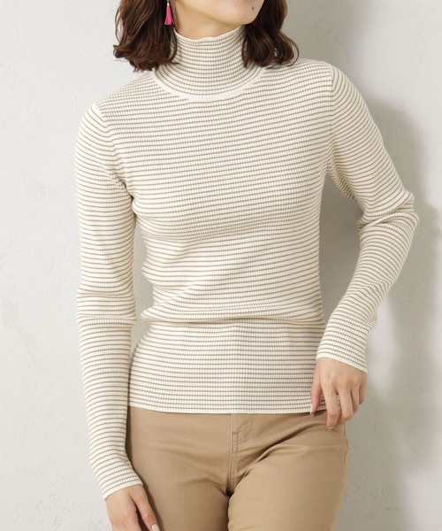 FOUND GOOD（ファウンドグッド）の「COZYリブハイネックニット（ニット/セーター・レディース・ベージュ/ブラック/アイボリー/グレー系/ブラウン系/ブルー系5/イエロー系5/レッド系8・S/M/L）」の3枚目の写真