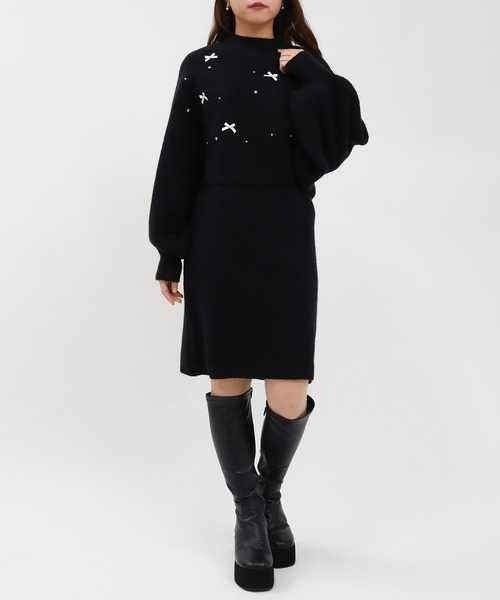 ASTORIA ODIER(アストリアオディール)の「リボンパールビジューニット×ニットワンピ(ワンピース・レディース・アイボリー/ブラック/チャコールグレー・MEDIUM)」の20枚目の写真