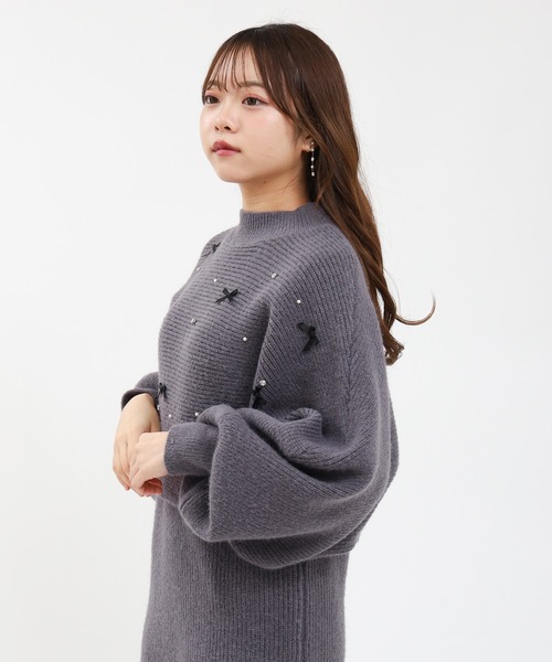ASTORIA ODIER(アストリアオディール)の「リボンパールビジューニット×ニットワンピ(ワンピース・レディース・アイボリー/ブラック/チャコールグレー・MEDIUM)」の17枚目の写真