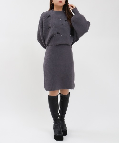 ASTORIA ODIER(アストリアオディール)の「リボンパールビジューニット×ニットワンピ(ワンピース・レディース・アイボリー/ブラック/チャコールグレー・MEDIUM)」の12枚目の写真