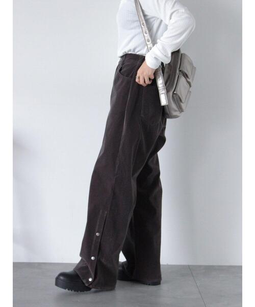 ehka sopo（エヘカソポ）の「別珍サイドスリットパンツ（その他パンツ・レディース・グレー/ネイビー/ブラウン・F）」の13枚目の写真