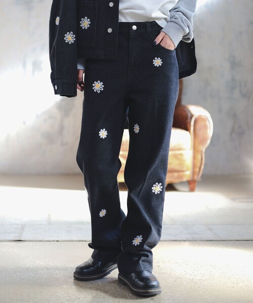 B:MING by BEAMS(ビーミングバイビームス)の「ambiance / Embroidery Denim Pants(S~L)(デニムパンツ・レディース・ブラウン/ブラック・LARGE/MEDIUM/SMALL)」の2枚目の写真