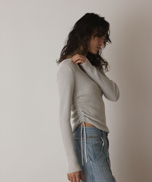 Diagram(ダイアグラム)の「ラメリブクルーネックトップ(Tシャツ/カットソー・レディース・ブラック/ゴールド/ホワイト・36)」の2枚目の写真