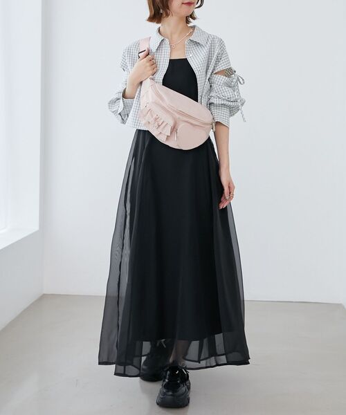 MAJESTIC LEGON（マジェスティックレゴン）の「シアーレディキャミワンピ（ワンピース・レディース・チャコールグレー/ブラック/グレイッシュベージュ/アイボリー・MEDIUM/SMALL/X-SMALL）」の3枚目の写真